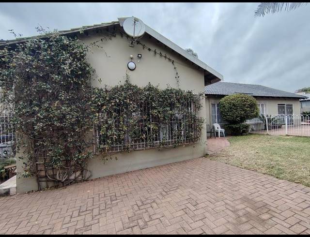 4 BEDROOM HOUSE FOR SALE IN RUSTIVIA